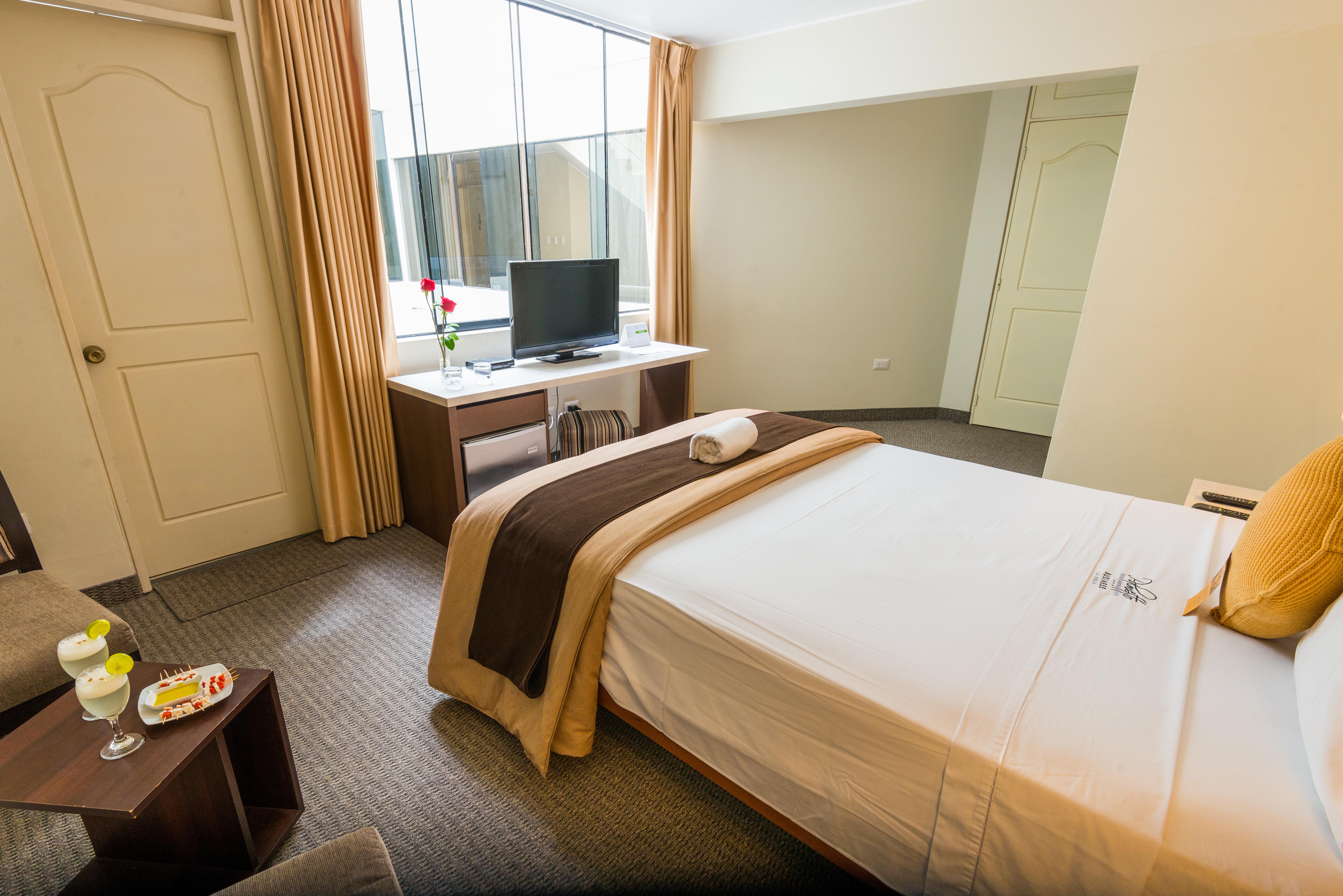 Palmetto Business La Perla 3*