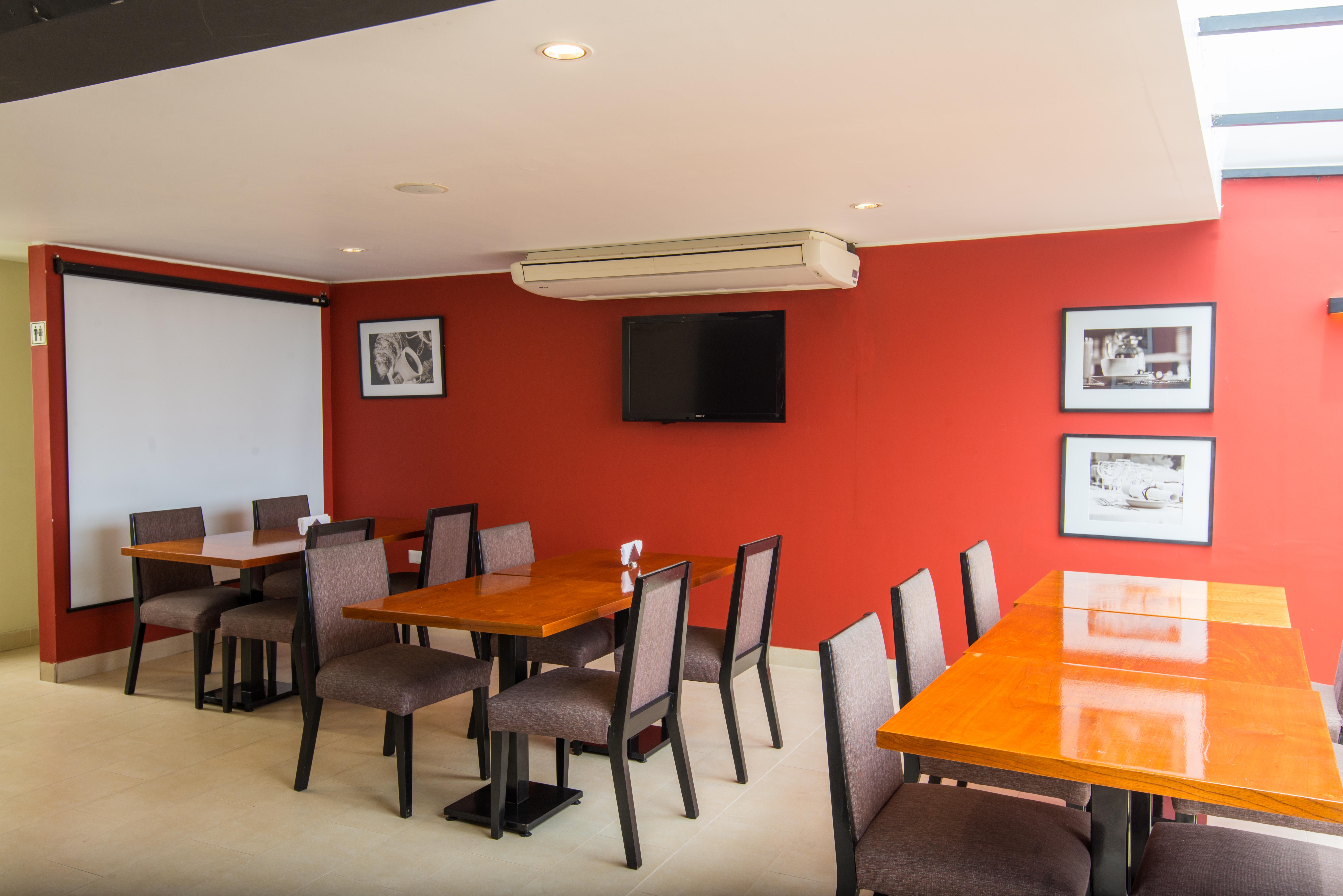 Palmetto Hotel Business La Perla Lima