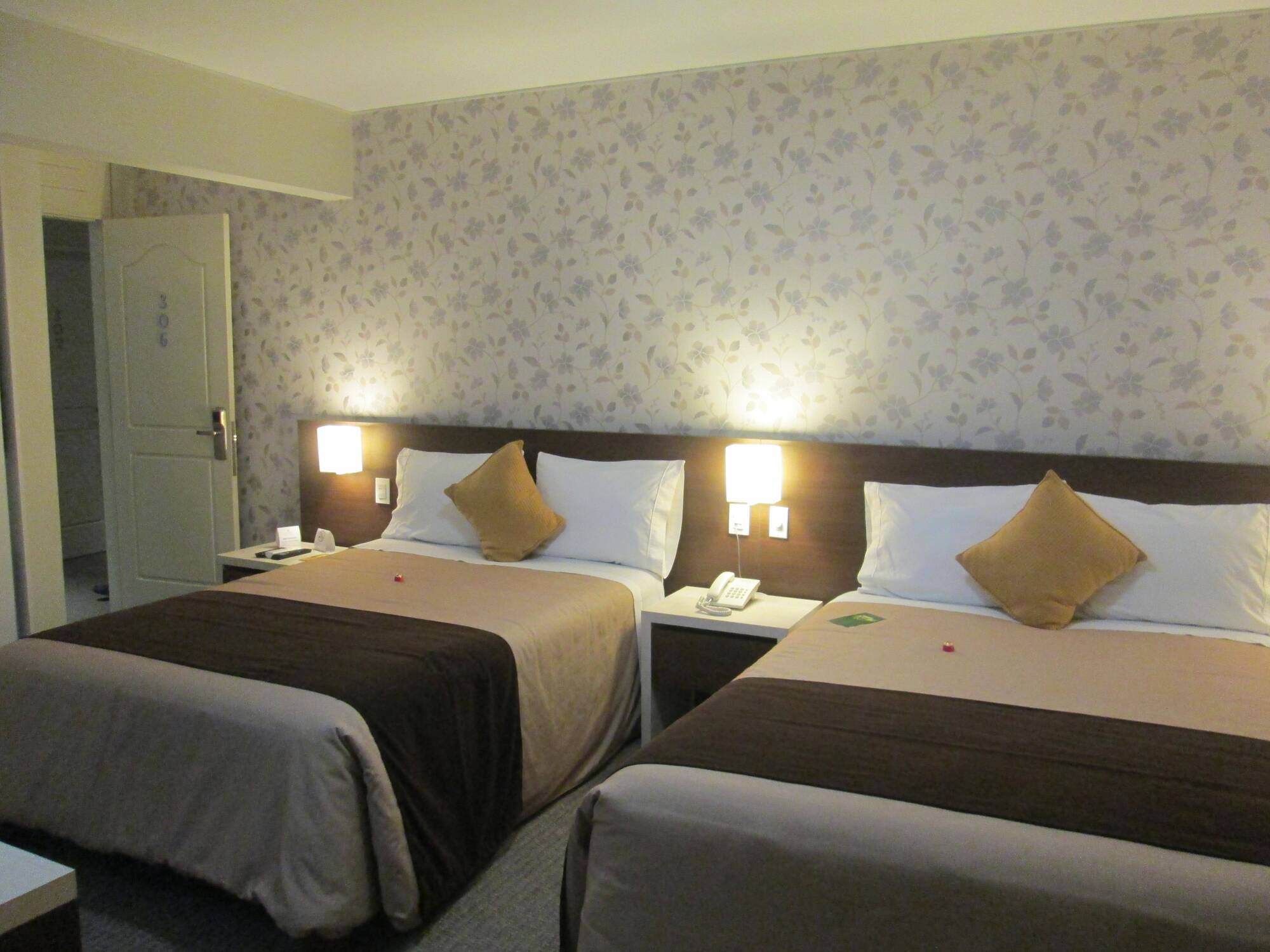 Hotel Palmetto Hotel Business La Perla