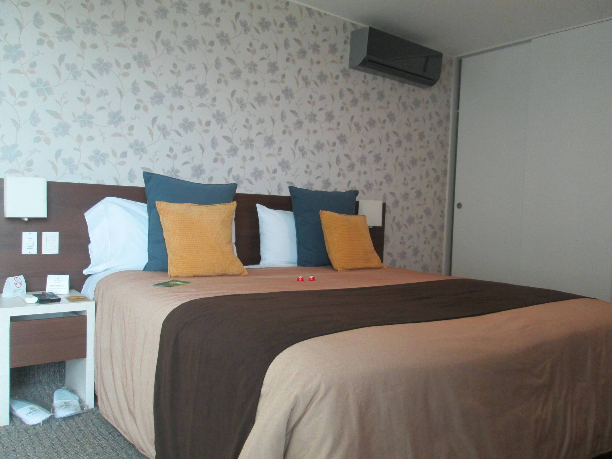 Hotel Palmetto Hotel Business La Perla